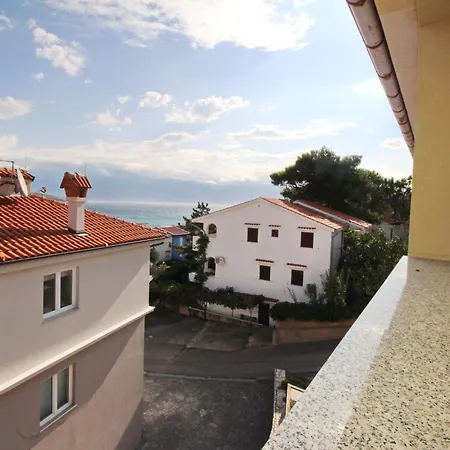 In Mit Eigenem Balkon By Interhome