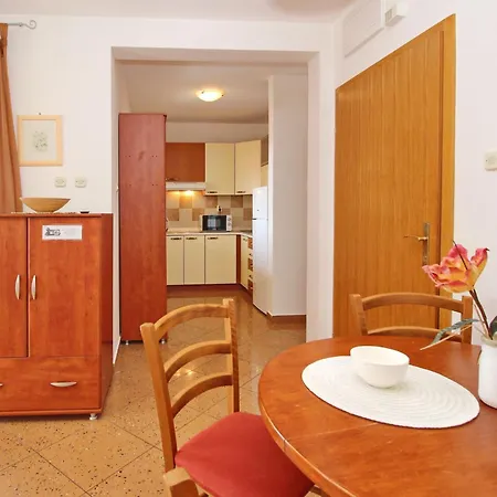 In Mit Eigenem Balkon By Interhome Apartmán Baška