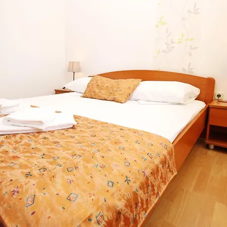 Apartmán In Mit Eigenem Balkon By Interhome *