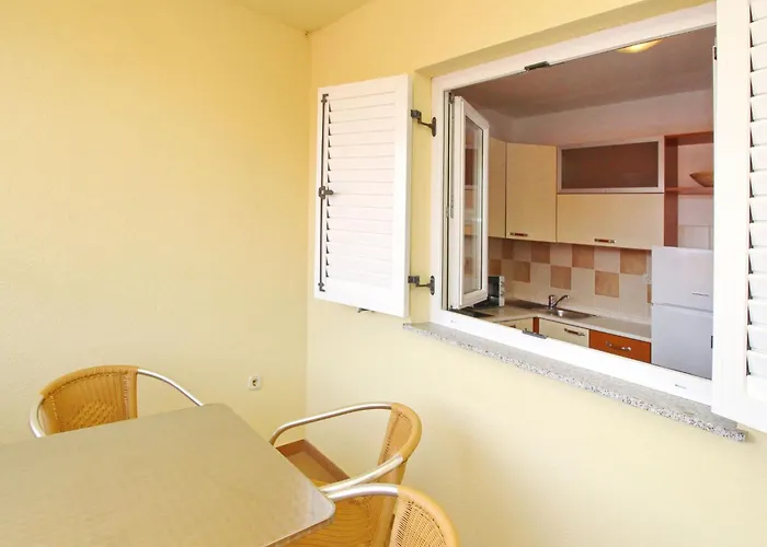 In Mit Eigenem Balkon By Interhome