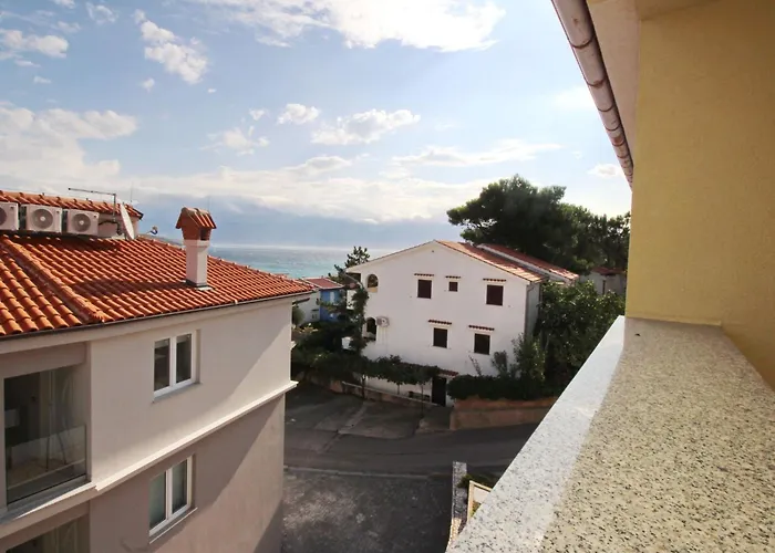 In Mit Eigenem Balkon By Interhome